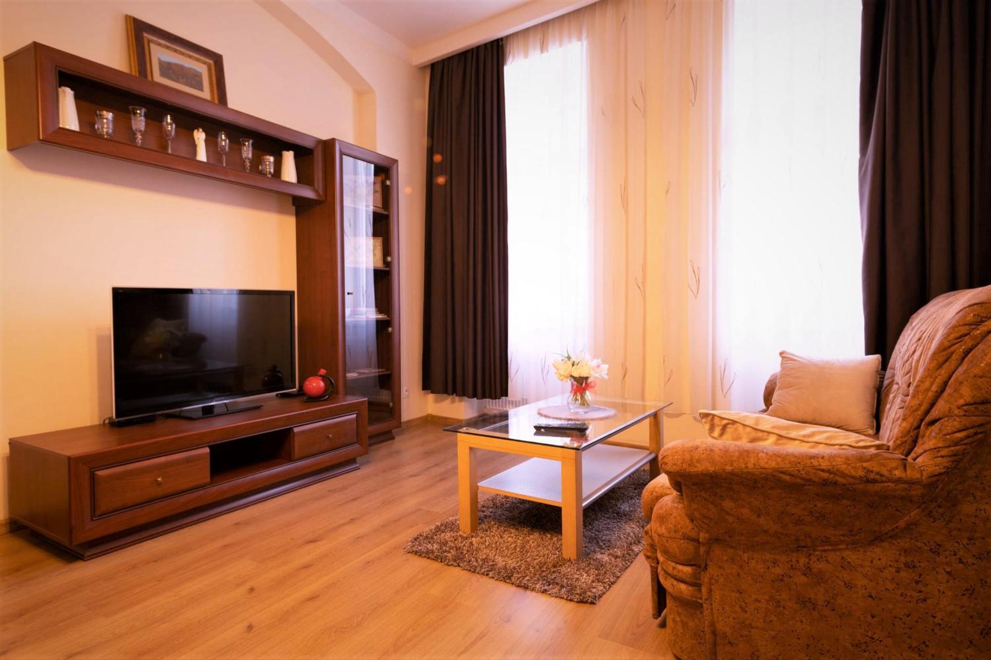 Apartmany U Tri Jehnatek Карловы Вары Экстерьер фото